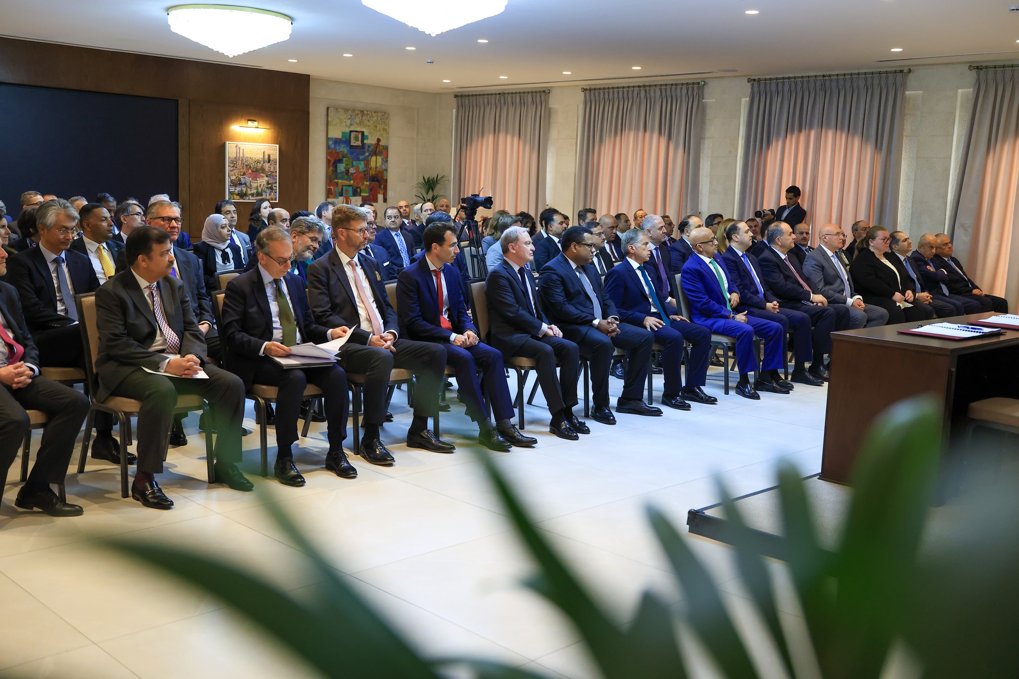 صندوق استثمار أموال الضمان الاجتماعي سيساهم في ملكية شركة مشروع الناقل الوطني 